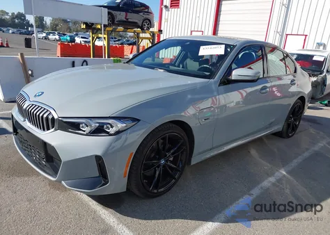 2023 BMW 3 Series 330E из США, поврежденный, VIN 3MW39FF01P8D12368